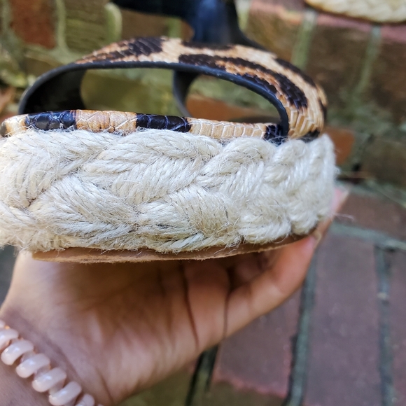 Vince Camuto Defina Leopard Print Espradrille Platform Sandals Size 8M - Picture 10 of 10